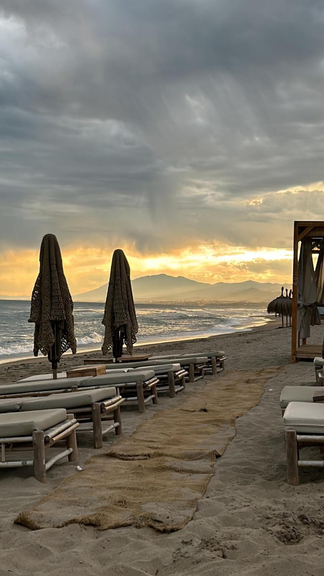 Apartamento Con Encanto Cerca De La Playa El Rosario Marbella Luaran gambar