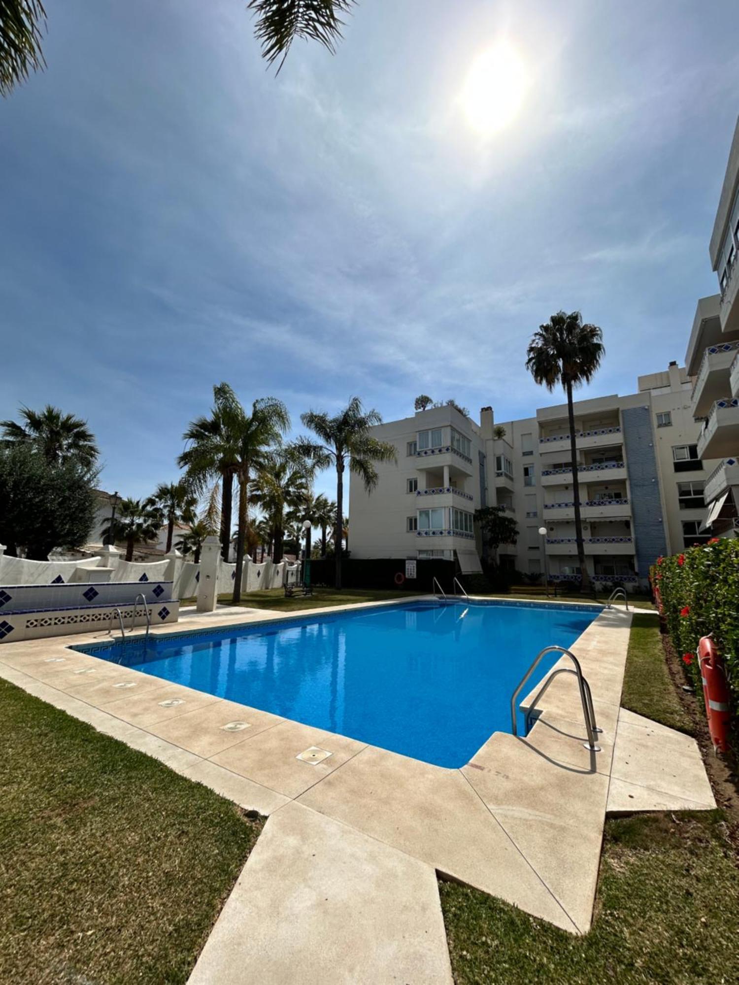 Apartamento Con Encanto Cerca De La Playa El Rosario Marbella Luaran gambar