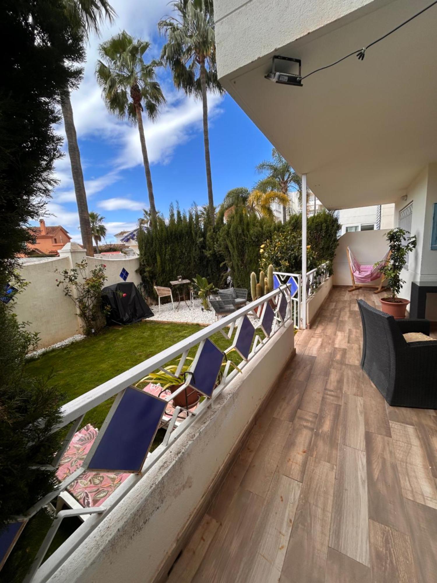 Apartamento Con Encanto Cerca De La Playa El Rosario Marbella Luaran gambar